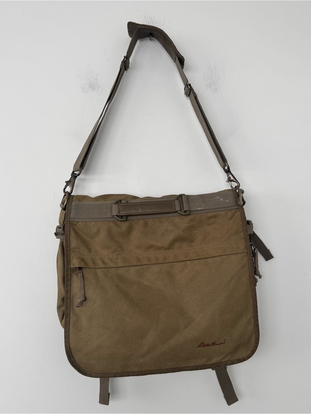 Vintage Eddie Bauer Olive Khaki Canvas Messenger CrossBag Laptop Briefcase Nylon